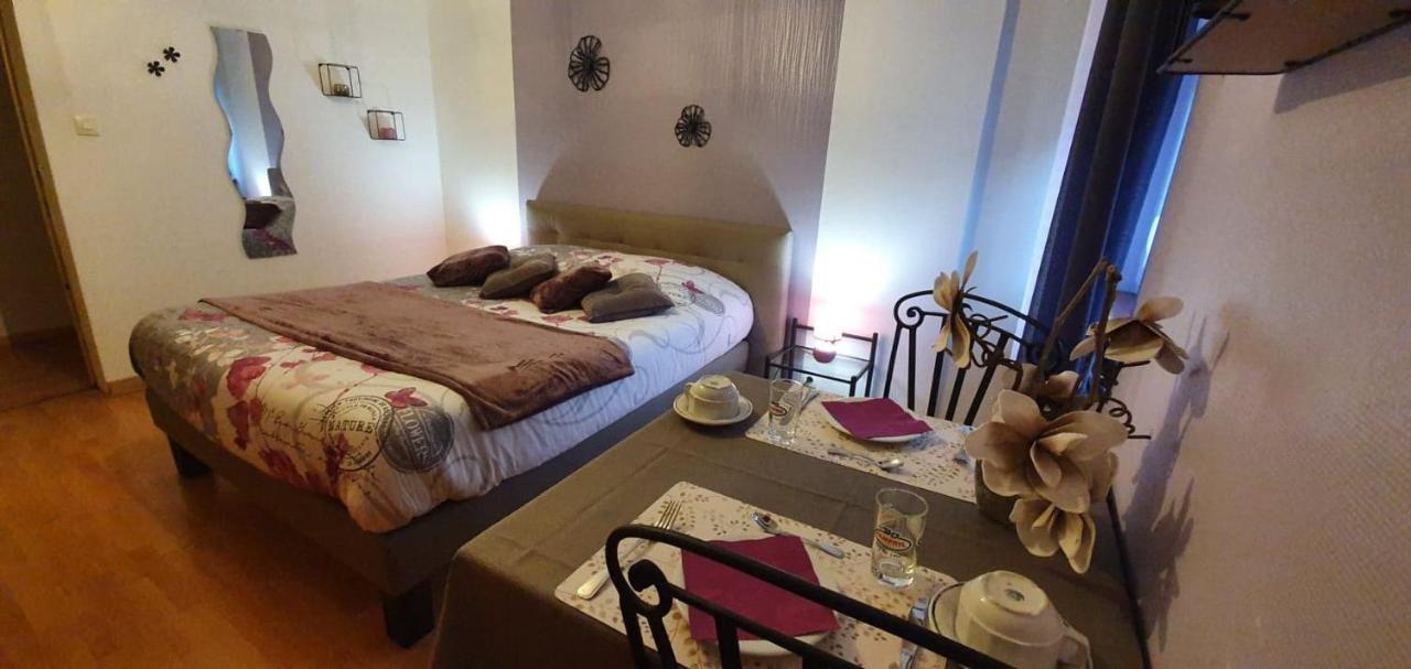 Chambre D'Hotes Le Saut De La Truite Орбе Екстериор снимка